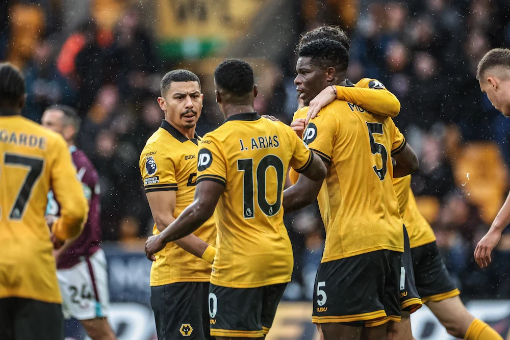 Wolverhampton players celebrating a goal