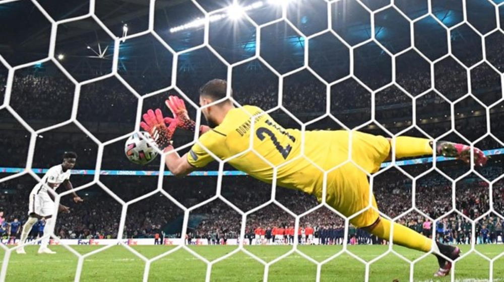 Donnarumma save final penelties Euro 2020