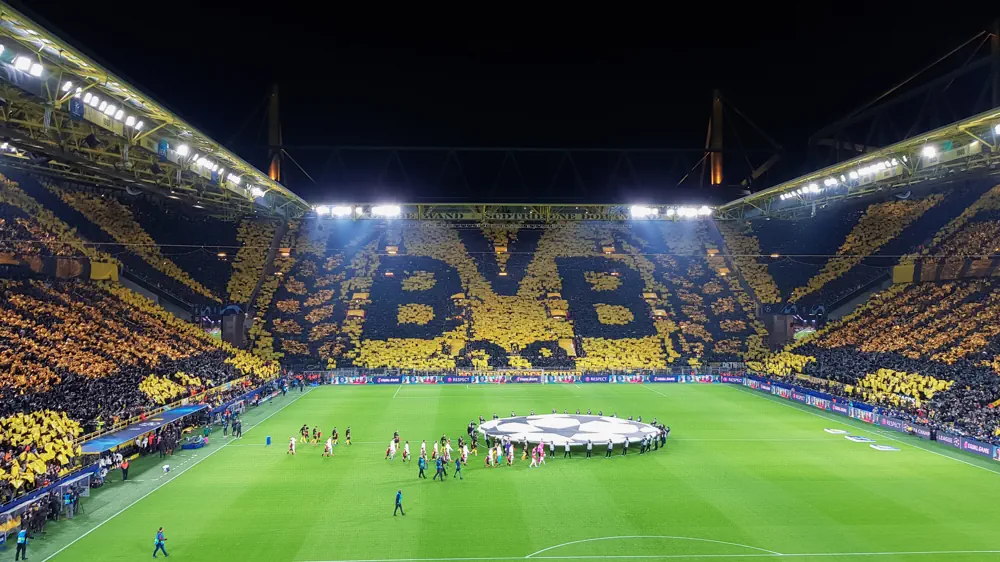Full Borussia Dortmund stadium